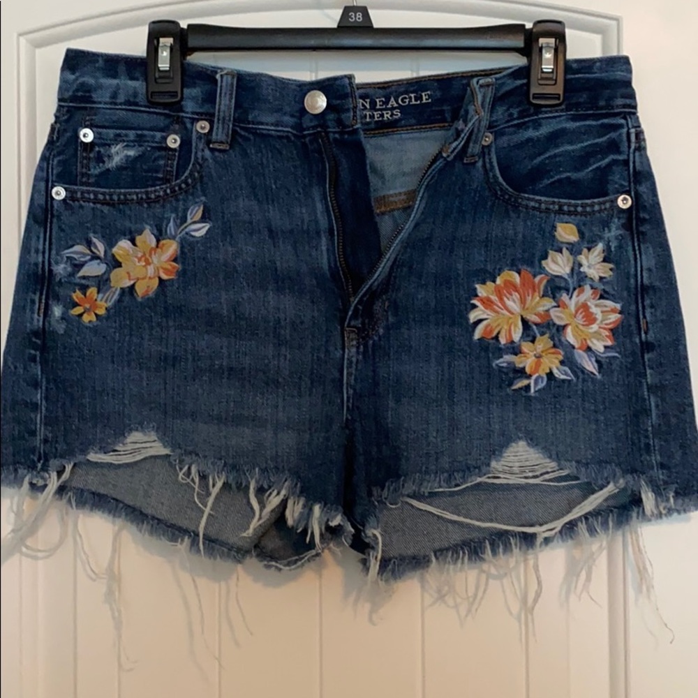 American Eagle Mom Short